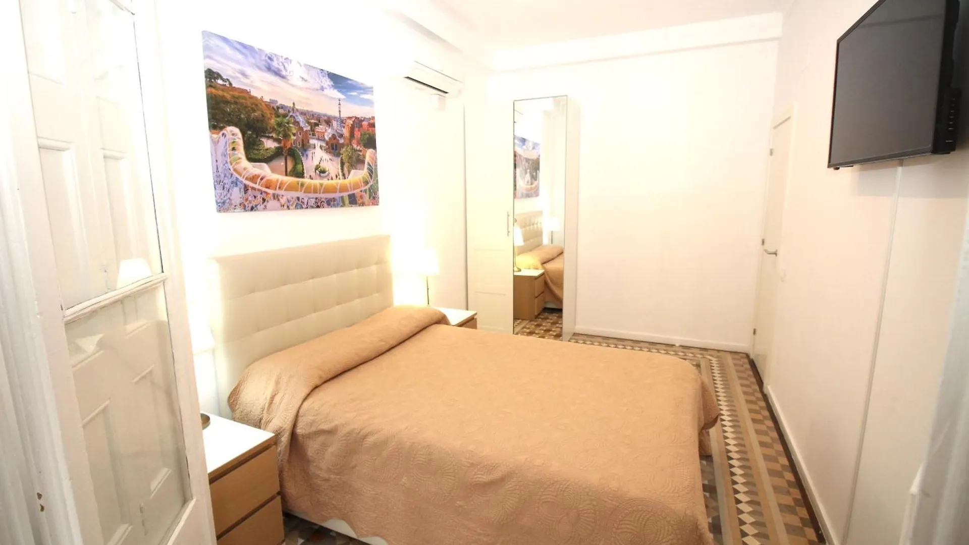Bed & Breakfast Rooms Balmes Barcelona