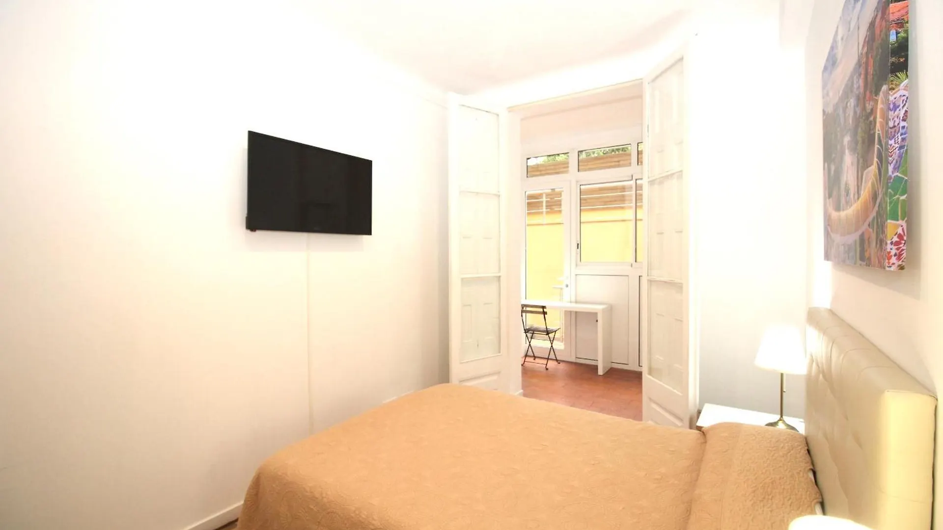 Rooms Balmes Barcelona Bed & Breakfast