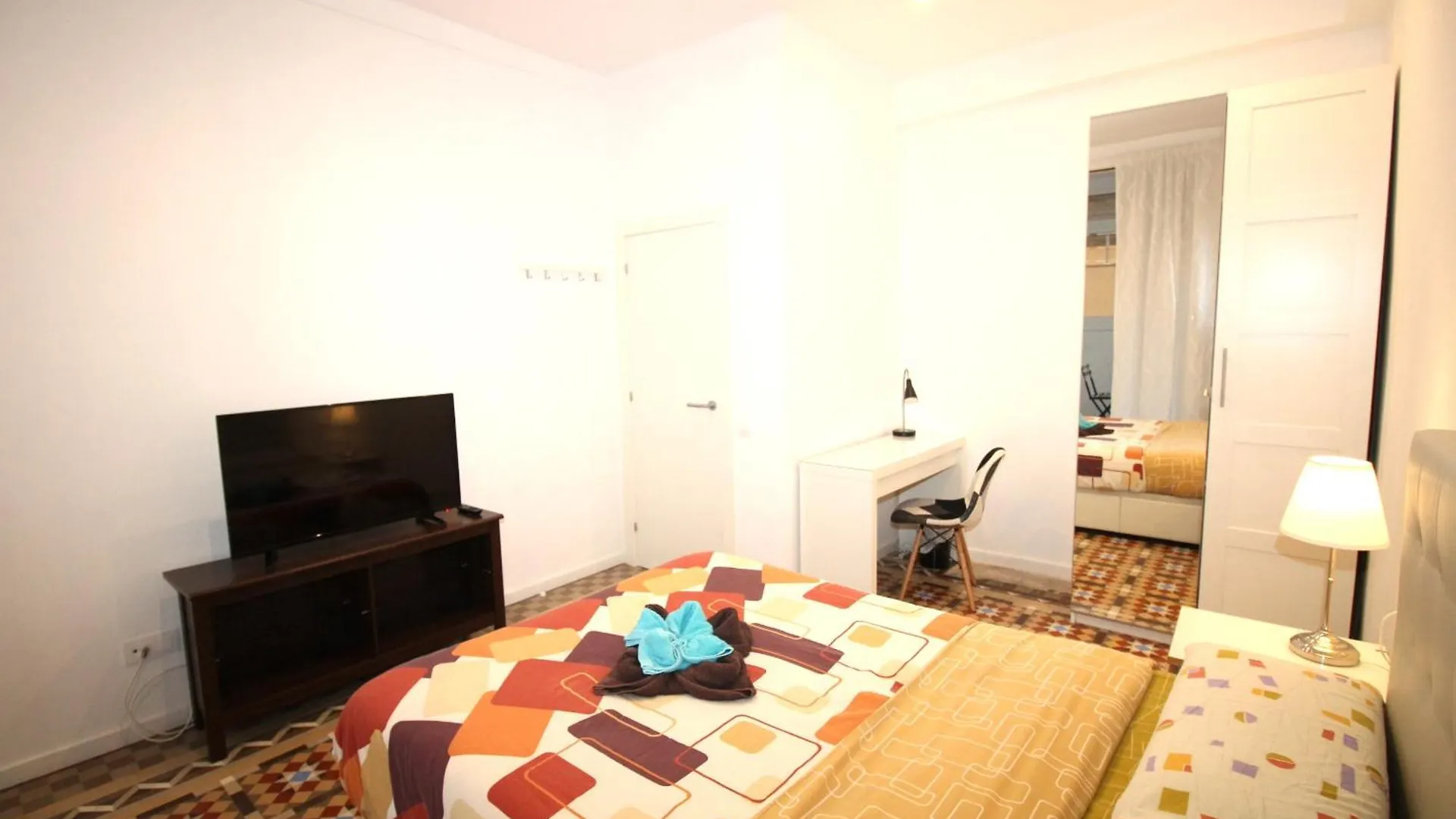 Bed & Breakfast Rooms Balmes Barcelona