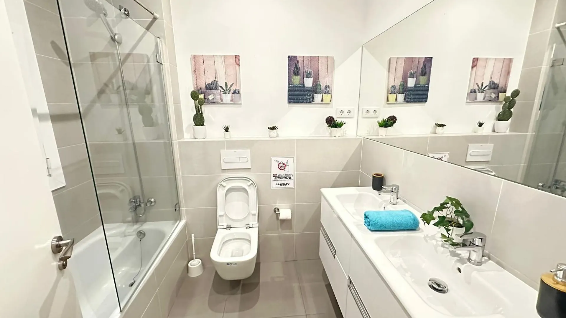 Rooms Balmes Barcelona Spain