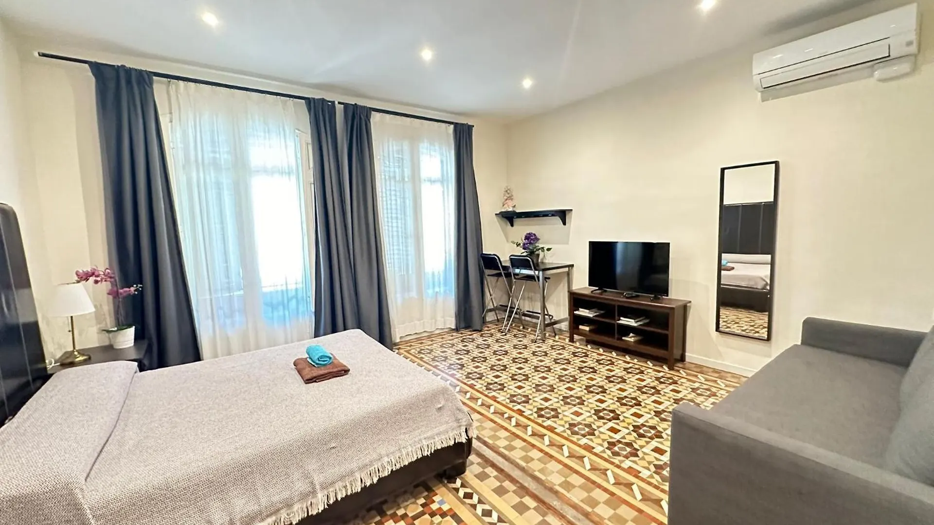 Rooms Balmes Barcelona 0*,  Spain