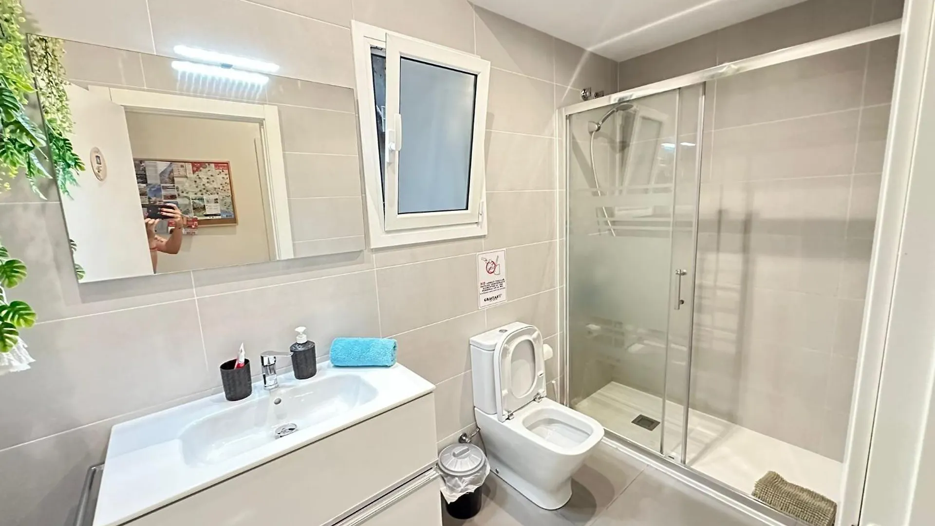 Rooms Balmes Barcelona Bed & Breakfast