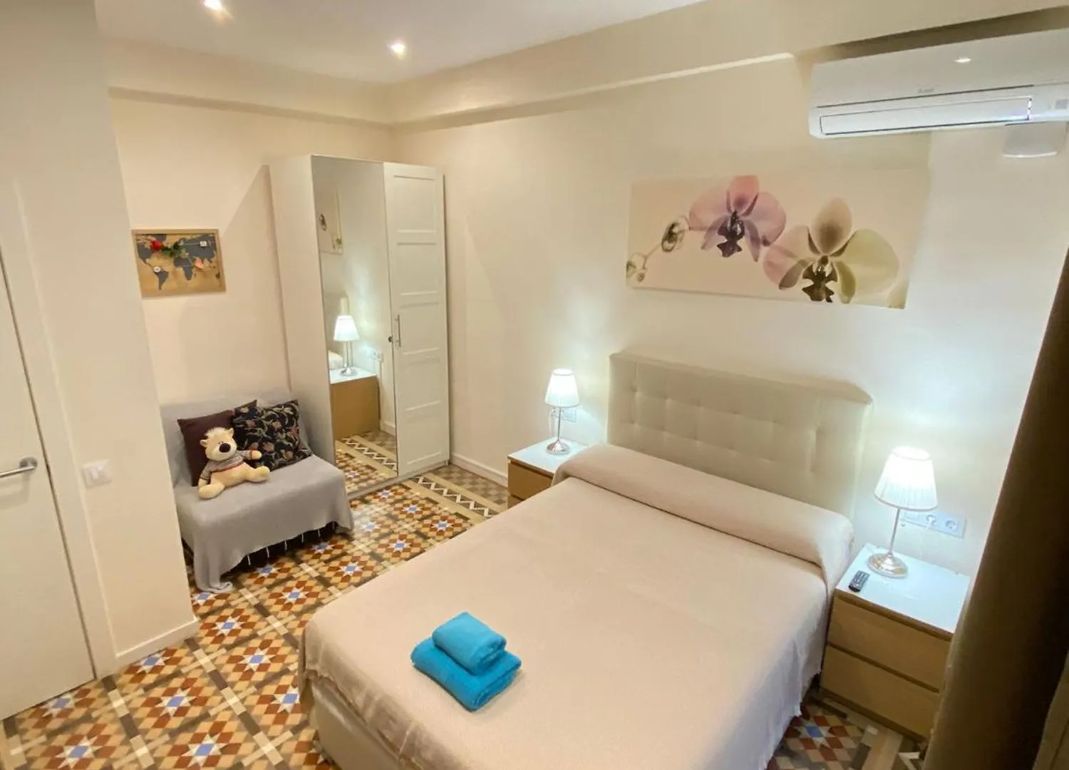 Bed & Breakfast Rooms Balmes Barcelona